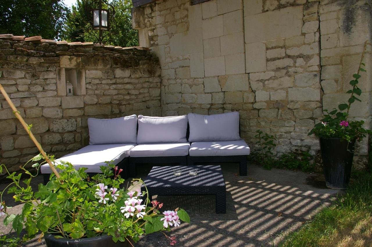 L'Olivier Villa Monts-sur-Guesnes Room photo